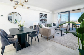 Apotel INFINITY Estepona by Roomservices